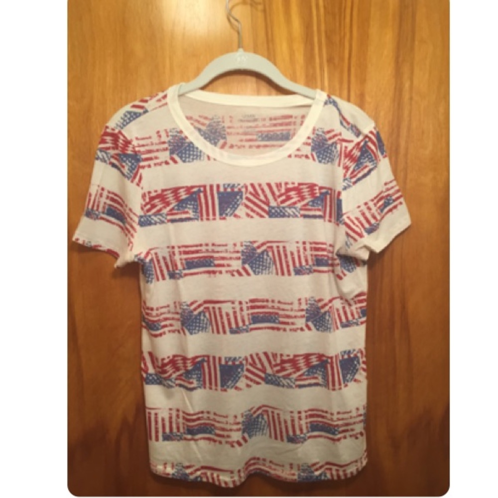 URBAN OUTFITTERS graphic t-shirt USA flag size L
